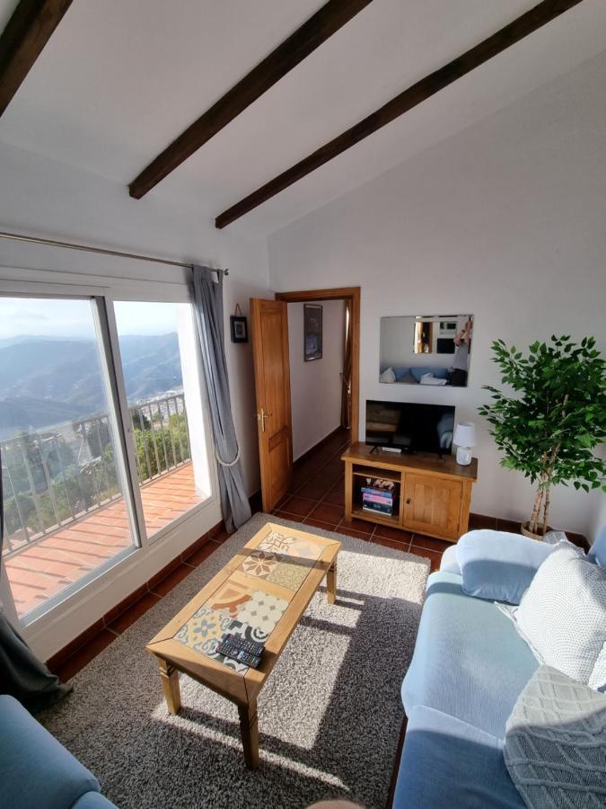Lovely 2 Bed Apartment With Stunning Views & Pool Competa Exterior photo